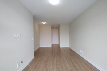 Apartamento à venda com 75m², 3 quartos e 1 vaga Apartamento à venda com 75m², 3 quartos e 1 vagaSala