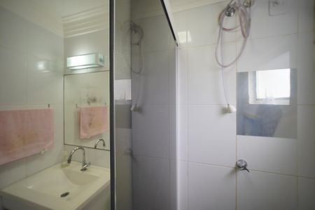 Banheiro de apartamento para alugar com 1 quarto, 36m² em Ingleses do Rio Vermelho, Florianópolis