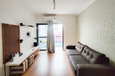 Sala de apartamento para alugar com 2 quartos, 84m² em Guilhermina, Praia Grande