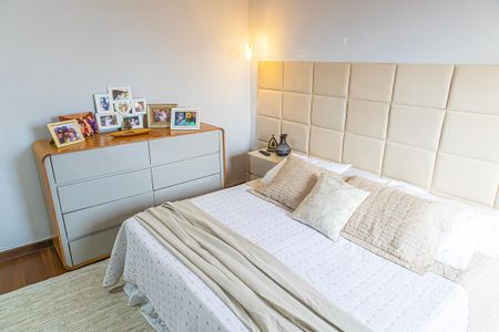 Casa para alugar com 300m², 4 quartos e 5 vagasQuarto 1/ closet/ suite