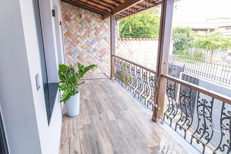 Casa para alugar com 300m², 4 quartos e 5 vagasVaranda