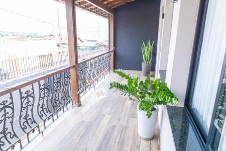 Casa para alugar com 300m², 4 quartos e 5 vagasVaranda