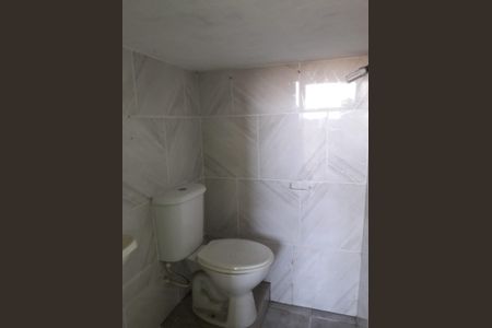 Casa à venda com 80m², 3 quartos e 3 vagasBanheiro