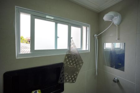 Banheiro de apartamento para alugar com 1 quarto, 36m² em Ingleses do Rio Vermelho, Florianópolis