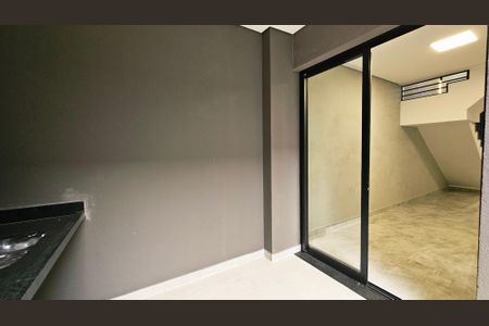 Casa de condomínio à venda com 150m², 3 quartos e 4 vagas