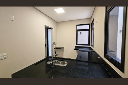 Casa de condomínio à venda com 150m², 3 quartos e 4 vagas