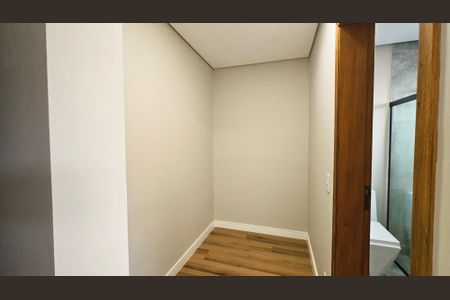 Casa de condomínio à venda com 150m², 3 quartos e 4 vagas