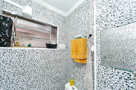 Casa à venda com 300m², 3 quartos e 2 vagasBanheiro