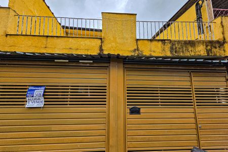 Casa à venda com 300m², 3 quartos e 2 vagasFachada