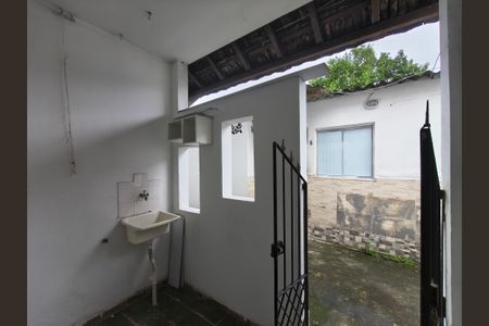 Casa para alugar com 30m², 1 quarto e sem vagaÁrea de Serviço
