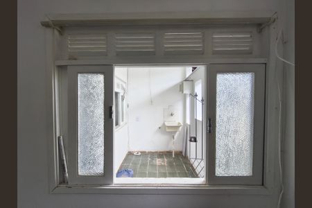 Casa para alugar com 30m², 1 quarto e sem vagaJanela - Quarto 1