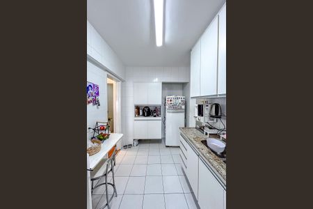 Apartamento à venda com 127m², 4 quartos e 2 vagasCozinha