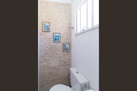 Casa de condomínio à venda com 90m², 3 quartos e 2 vagasLavabo