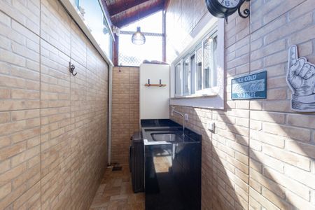 Casa de condomínio à venda com 90m², 3 quartos e 2 vagasÁrea de serviço