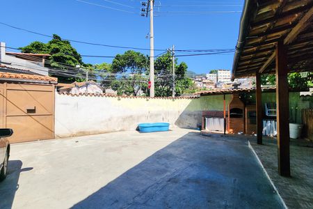 Casa à venda com 450m², 5 quartos e 3 vagas Casa à venda com 450m², 5 quartos e 3 vagasGaragem