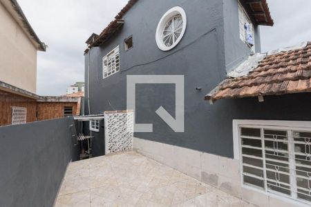 Casa à venda com 450m², 5 quartos e 3 vagas Casa à venda com 450m², 5 quartos e 3 vagasVaranda - Casa 2