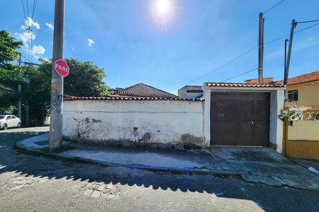 Casa à venda com 450m², 5 quartos e 3 vagas Casa à venda com 450m², 5 quartos e 3 vagasFachada - Casa 1