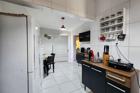 Casa à venda com 450m², 5 quartos e 3 vagas Casa à venda com 450m², 5 quartos e 3 vagasCozinha