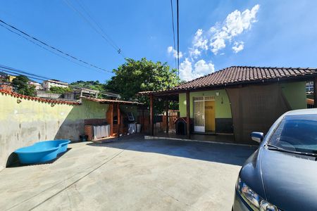 Casa à venda com 450m², 5 quartos e 3 vagas Casa à venda com 450m², 5 quartos e 3 vagasGaragem