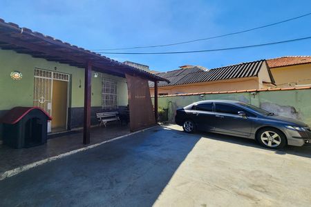 Casa à venda com 450m², 5 quartos e 3 vagas Casa à venda com 450m², 5 quartos e 3 vagasGaragem
