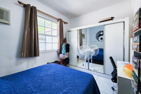 Casa à venda com 450m², 5 quartos e 3 vagas Casa à venda com 450m², 5 quartos e 3 vagasSuíte