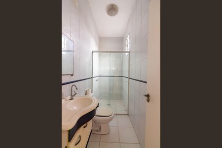 Casa à venda com 250m², 6 quartos e 3 vagasBanheiro 