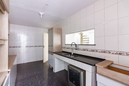 Casa à venda com 250m², 6 quartos e 3 vagasCozinha 2