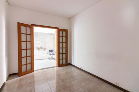 Casa à venda com 250m², 6 quartos e 3 vagasQuarto 2