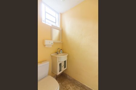 Casa à venda com 250m², 6 quartos e 3 vagasBanheiro 