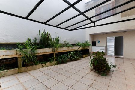 Casa à venda com 200m², 3 quartos e 3 vagas Casa à venda com 200m², 3 quartos e 3 vagasQuintal