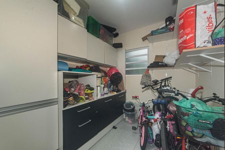 Apartamento à venda com 100m², 3 quartos e sem vaga Apartamento à venda com 100m², 3 quartos e sem vagaLavanderia