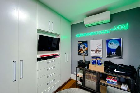 Casa à venda com 260m², 4 quartos e 3 vagas Casa à venda com 260m², 4 quartos e 3 vagasQuarto 2