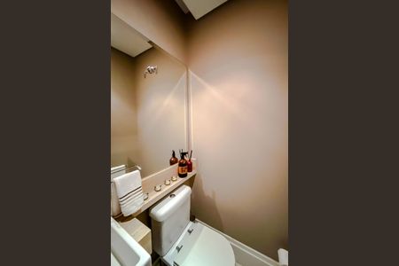 Casa à venda com 260m², 4 quartos e 3 vagas Casa à venda com 260m², 4 quartos e 3 vagasLavabo