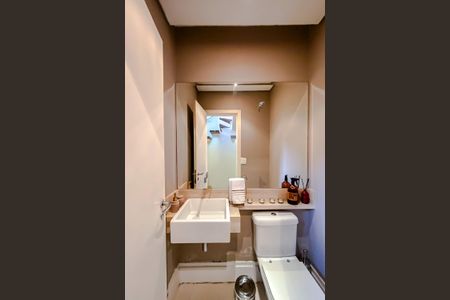 Casa à venda com 260m², 4 quartos e 3 vagas Casa à venda com 260m², 4 quartos e 3 vagasLavabo