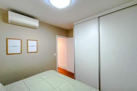 Casa à venda com 260m², 4 quartos e 3 vagas Casa à venda com 260m², 4 quartos e 3 vagasQuarto 1 - Suíte