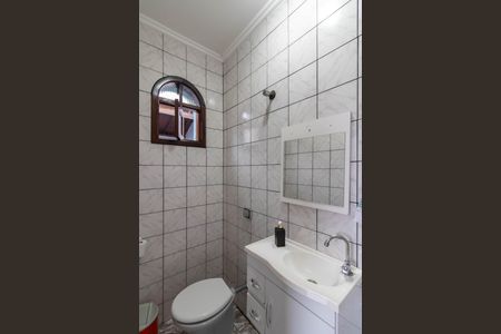 Casa à venda com 240m², 4 quartos e 2 vagasBanheiro de Serviço 