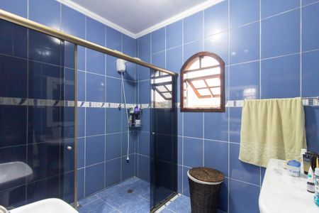 Casa à venda com 240m², 4 quartos e 2 vagasSuíte