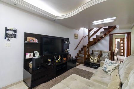 Casa à venda com 240m², 4 quartos e 2 vagasSala