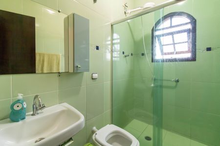 Casa à venda com 240m², 4 quartos e 2 vagasBanheiro