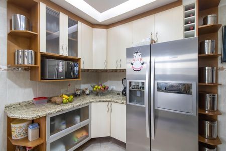 Casa à venda com 240m², 4 quartos e 2 vagasCozinha