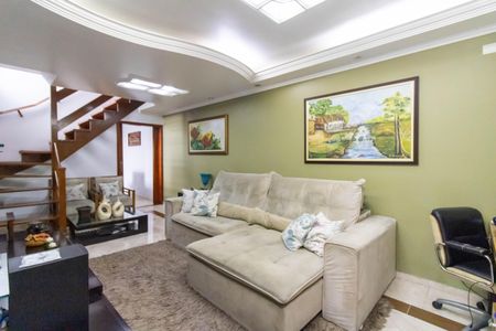 Casa à venda com 240m², 4 quartos e 2 vagasSala