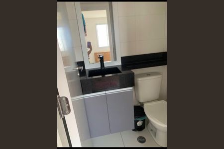 Banheiro de apartamento para alugar com 2 quartos, 32m² em Fazenda Aricanduva, São Paulo