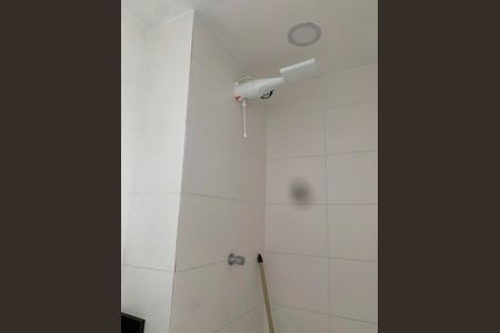 Banheiro de apartamento para alugar com 2 quartos, 32m² em Fazenda Aricanduva, São Paulo