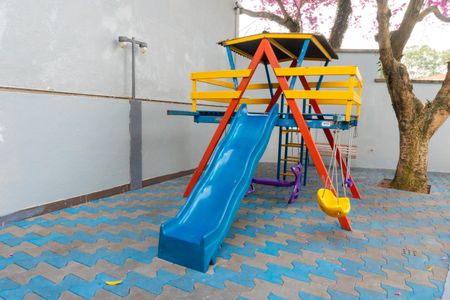 Apartamento à venda com 53m², 2 quartos e 1 vaga Apartamento à venda com 53m², 2 quartos e 1 vagaÁrea comum - Playground