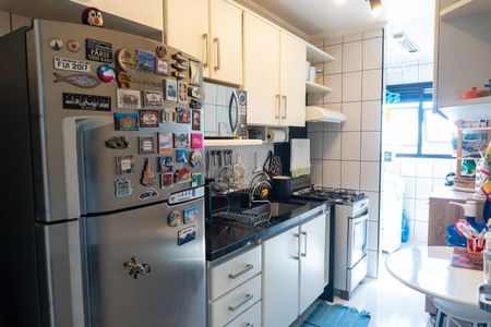 Apartamento à venda com 53m², 2 quartos e 1 vaga Apartamento à venda com 53m², 2 quartos e 1 vagaCozinha e Área de Serviço