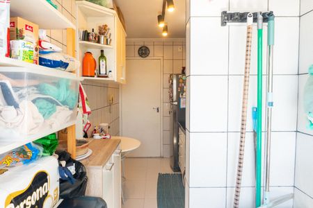 Apartamento à venda com 53m², 2 quartos e 1 vaga Apartamento à venda com 53m², 2 quartos e 1 vagaCozinha e Área de Serviço