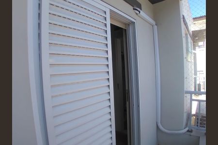 Casa de condomínio à venda com 79m², 2 quartos e 2 vagas Casa de condomínio à venda com 79m², 2 quartos e 2 vagasSacada