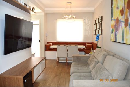 Sala de casa de condomínio à venda com 2 quartos, 79m² em Bela Vista, Osasco