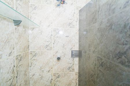 Apartamento à venda com 81m², 2 quartos e 1 vagaBanheiro da Suíte