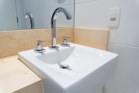 Apartamento à venda com 60m², 2 quartos e 1 vagaBanheiro Social